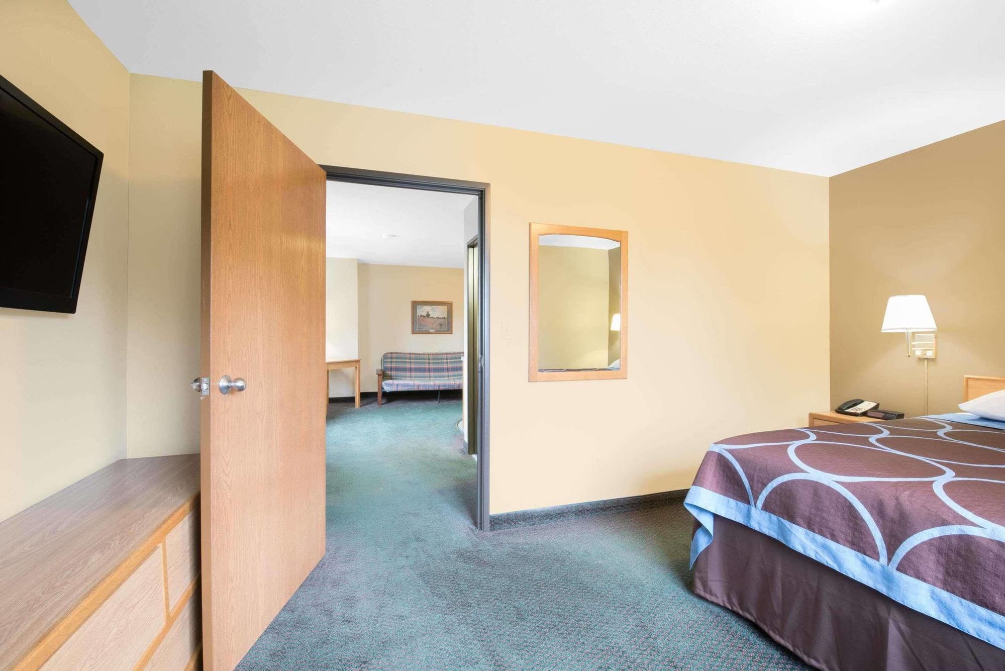 Northwoods Inn And Suites Ely エクステリア 写真